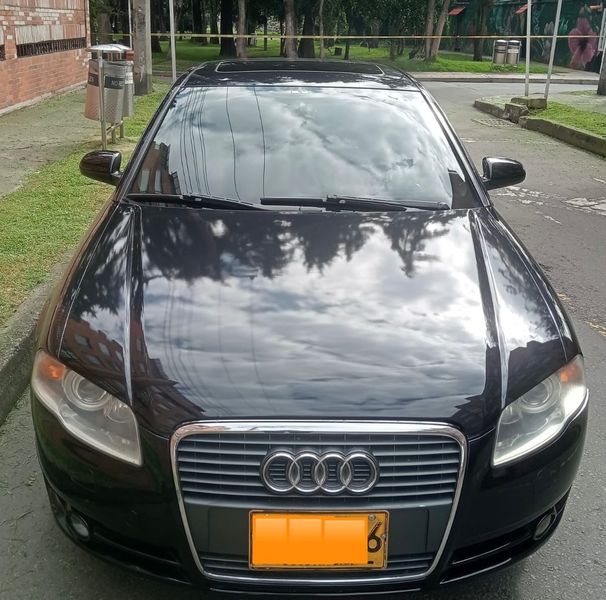 Audi A4 negro 1.8 turbo - imagen secundaria 2