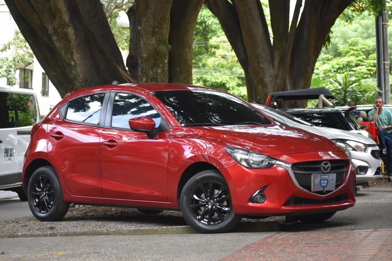 Mazda 2 Touring 2016 - imagen secundaria 1