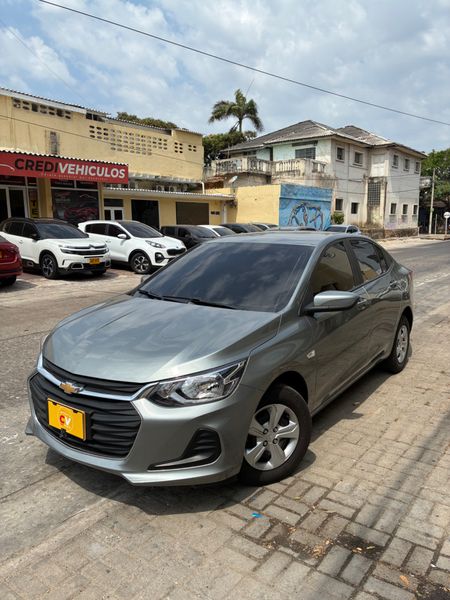 Chevrolet Onix LT 2025 Automático - imagen secundaria 2