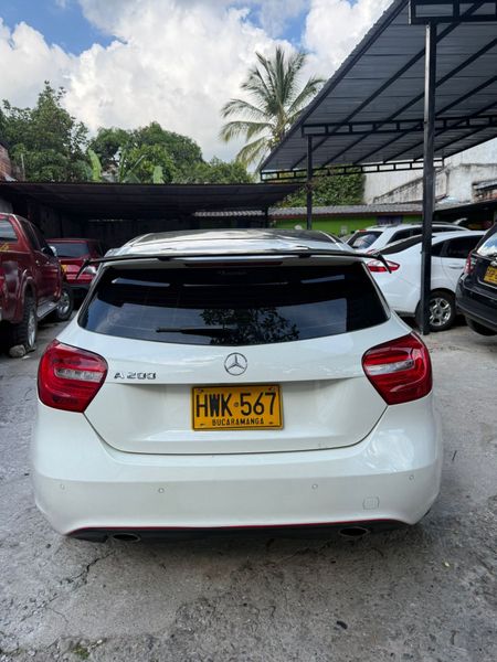 MERCEDES BENZ A200 - imagen secundaria 1