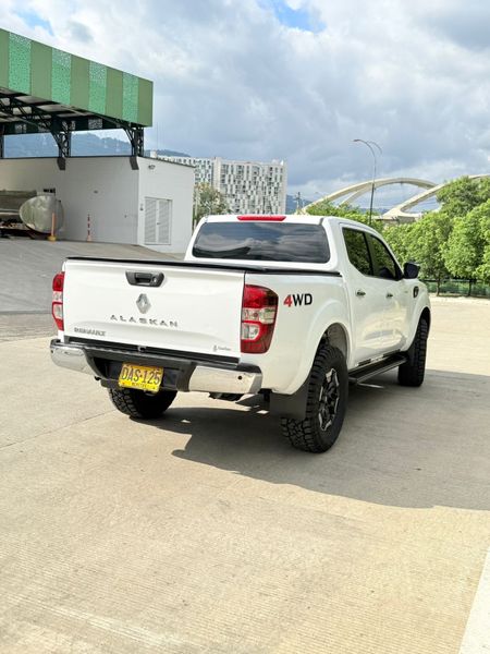 Renault alaskan Diesel 4x4 - imagen secundaria 1