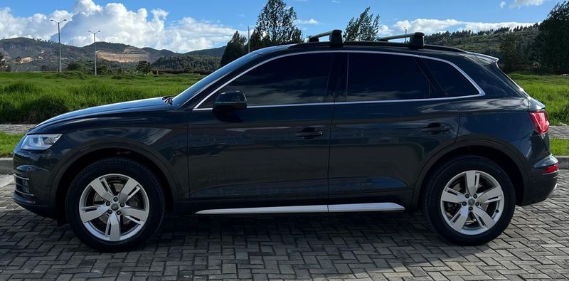Audi Q5 2.0 Tdi Quattro Ambition PRECIO NEGOCIABLE - imagen secundaria 1