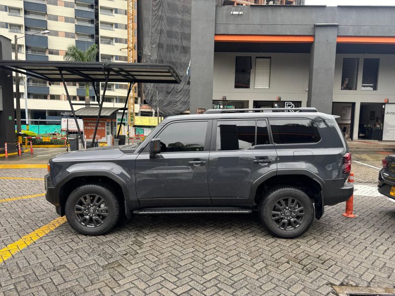 TOYOTA PRADO LC250 DIESEL TXL - imagen secundaria 1
