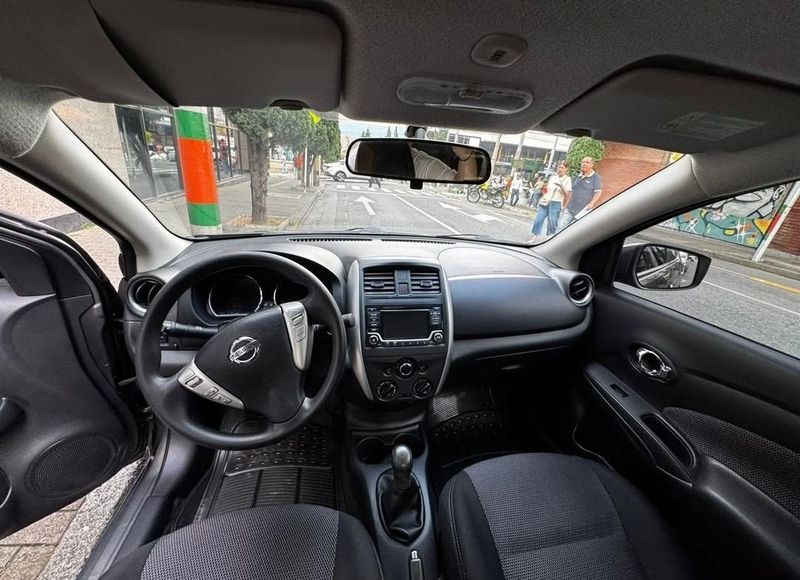 Nissan Versa 2016 - imagen secundaria 2