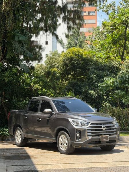 Ssangyong Rexton Sport Élite - imagen secundaria 1
