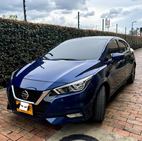 Nissan Versa 2022 - imagen secundaria 2