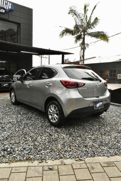 Mazda 2 Touring 2016 at - imagen secundaria 2