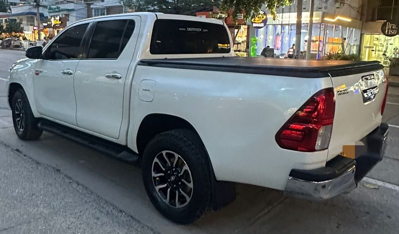 Toyota Hilux 2.4 2021 - imagen secundaria 2