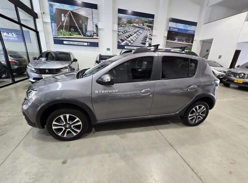 Renault Sandero Stepway intens 2025 - imagen secundaria 1