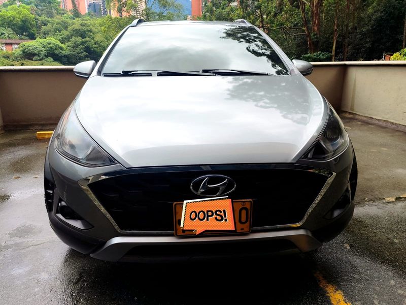 HYUNDAI HB20X  Accent GRAVITY - imagen secundaria 1