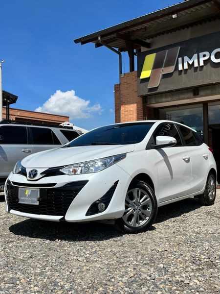Toyota Yaris XS 1.5 2022 - imagen secundaria 2