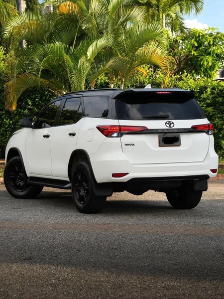 Toyota Fortuner 2018 2.7 gasolina - imagen secundaria 2