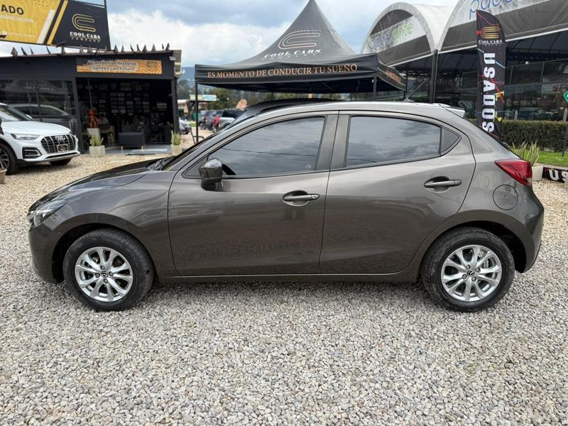 MAZDA 2 HB PRIME 2018 AT - imagen secundaria 1