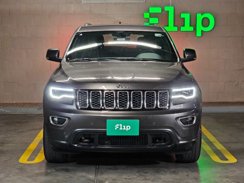 Jeep GRAND Cherokee Laredo 2019 - imagen secundaria 1