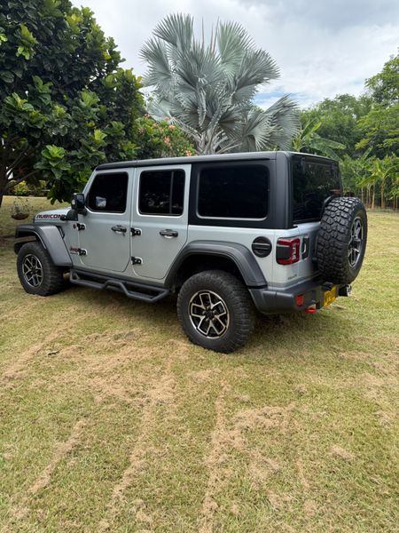 Jeep rubicon 2024 2lturbo - imagen secundaria 2