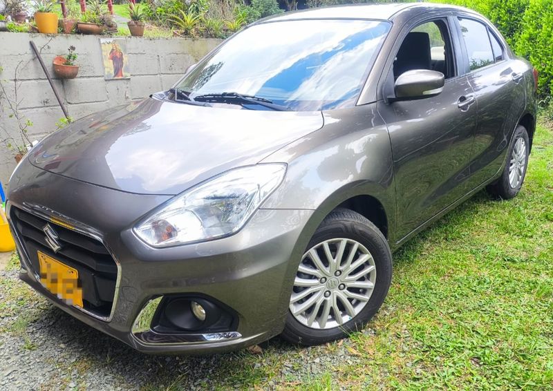 SUZUKI SWIFT CON 28.000 KM - imagen 1