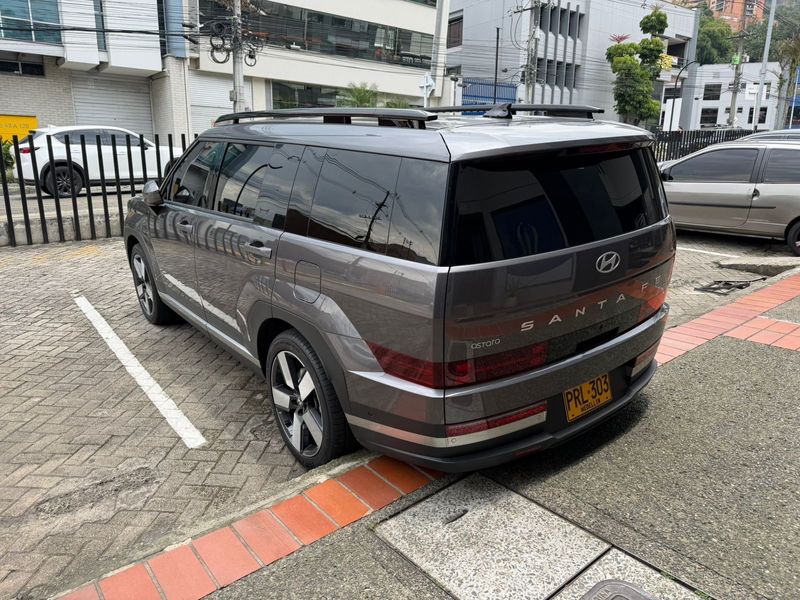 Hyundai Santa Fe híbrida 2025 - imagen secundaria 1