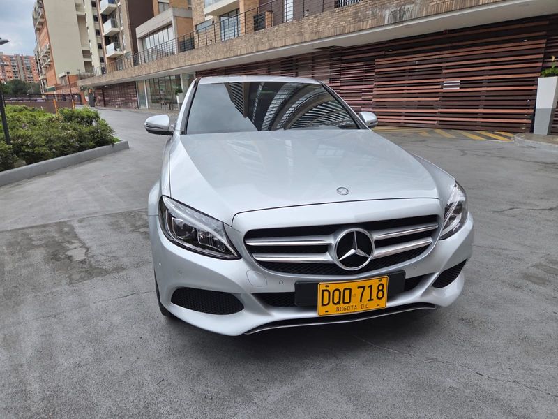 Mercedes Benz C 180 modelo 2017 - imagen secundaria 1