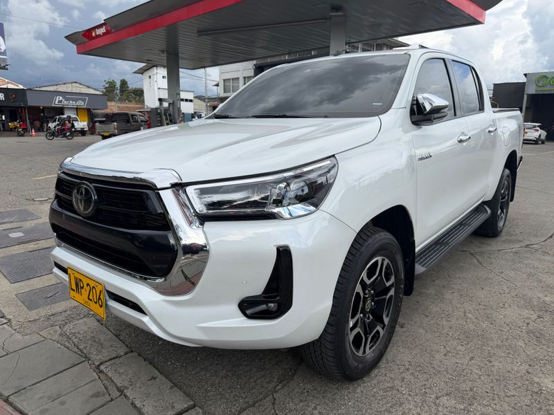 Toyota hilux 2.8 2023 - imagen secundaria 2