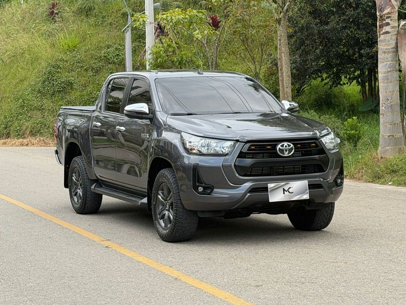 Toyota Hilux 2021 MT 2.4 - imagen secundaria 2