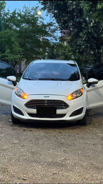 FORD FIESTA SE - imagen secundaria 1