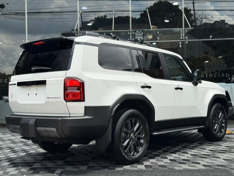 Toyota Prado TX-L Hybrid iForce Max - imagen secundaria 2