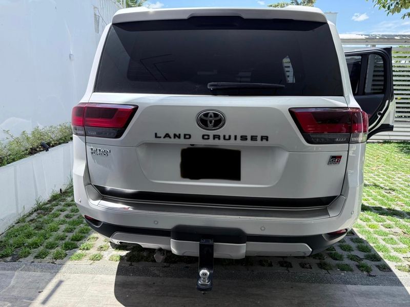 Toyota lc300 Gr sport 2022 - imagen secundaria 2