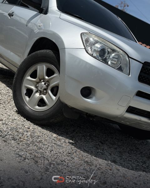 Toyota Rav 4 - imagen secundaria 1