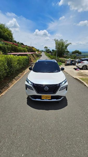 Nissan X-Trail E-Power 1.5 Exclusive E-4Orce - imagen secundaria 1