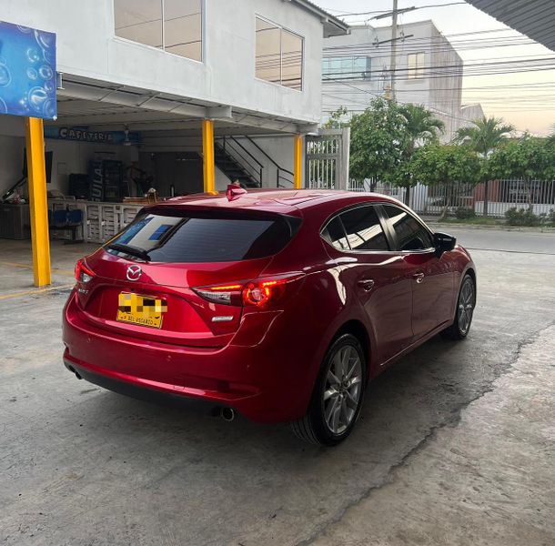 Mazda Mazda 3 2.0 Sport Grand Touring Lx - imagen secundaria 2