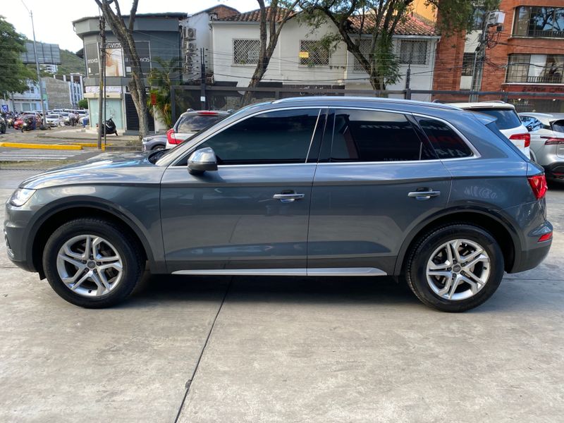 AUDI Q5 2.0 TFSI QUATTRO AMBITION 2018  2.0 TURBO AT 4X4 - imagen secundaria 1