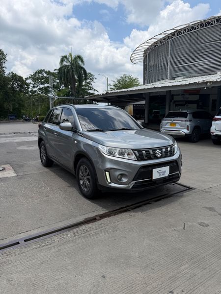 Suzuki Vitara 1.6cc Life 2022 - imagen secundaria 1