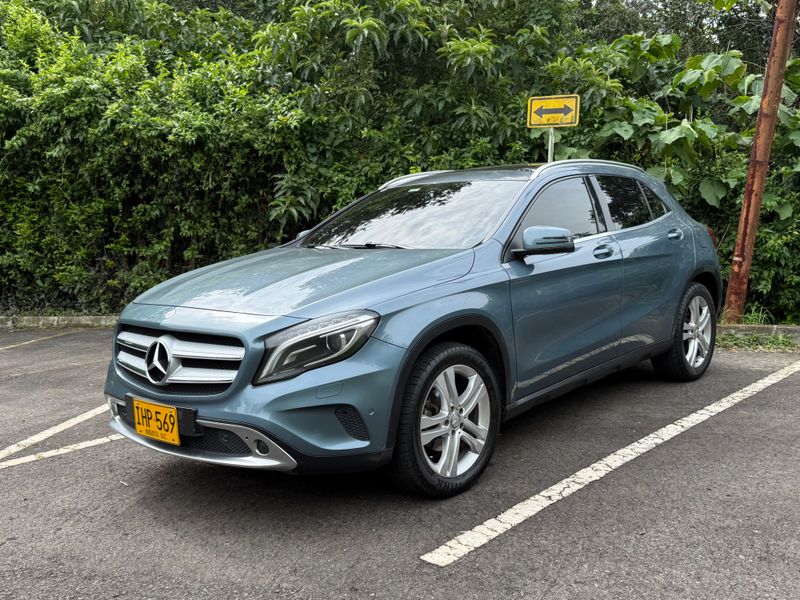 Mercedes Benz GLA 200 1.6 turbo - imagen secundaria 1