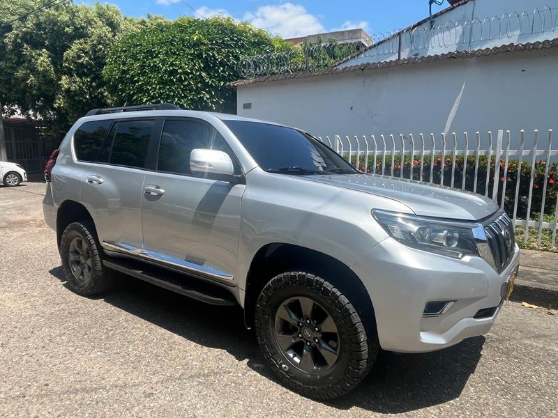 Toyota Prado TXL 2012 Blindada Nivel 2 - imagen secundaria 1