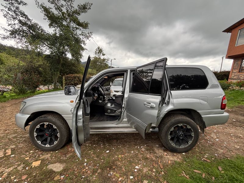 TOYOTA LAND CRUISER 100 4.7 2007 - imagen secundaria 2