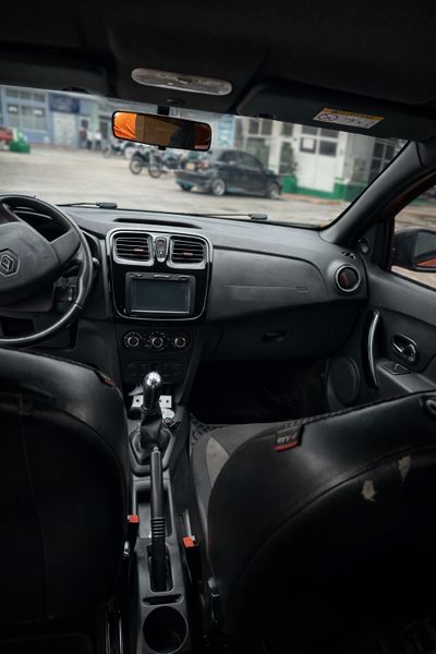 Renault Sandero 1.6 full 2019 - imagen secundaria 1