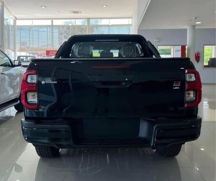 Toyota Hilux GR 2026 - imagen secundaria 1