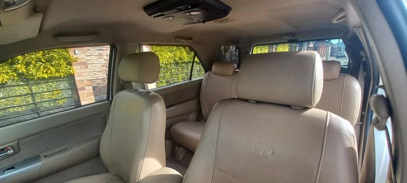Toyota Fortuner 2011 7 Puestos - imagen secundaria 1