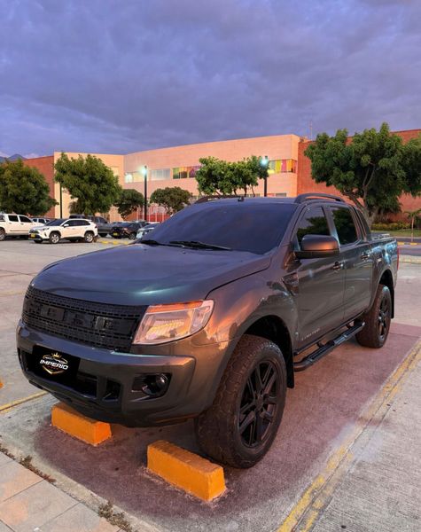 Ford Ranger Limited full equipo - imagen secundaria 2