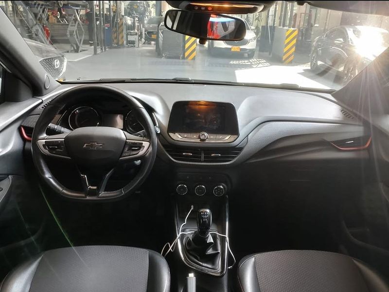 Chevrolet Onix RS 2021 - imagen secundaria 1