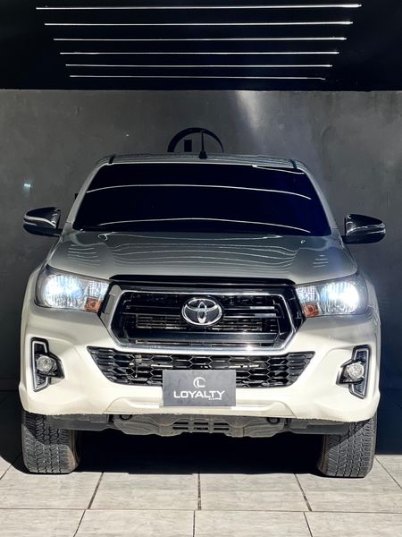 Toyota Hilux SRV - imagen secundaria 2