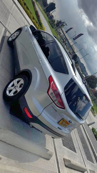 Ford Escape SE 2014 4x4 - imagen secundaria 1