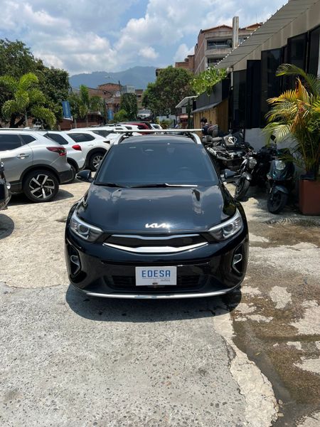 KIA STONIC ZENITH - imagen secundaria 1