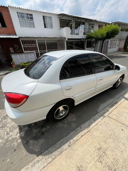 Se vende Kia stylus modelo 2009 - imagen 1