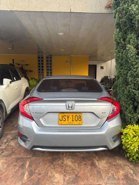 Honda Civic 2.0 EXL 2020 - imagen secundaria 2