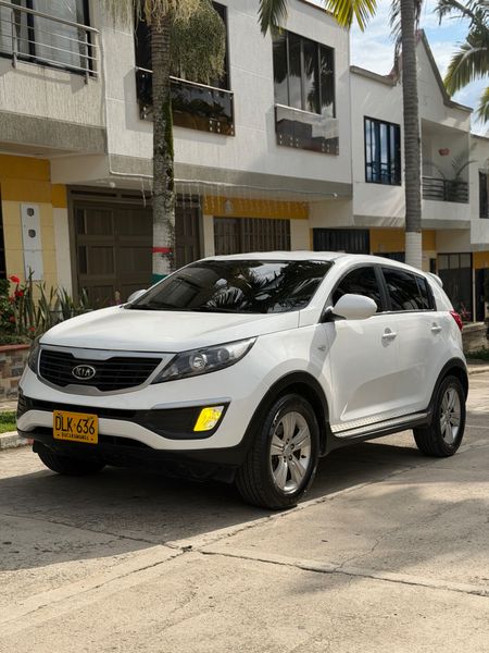 Kia Sportage Revolution AT 2012 - imagen secundaria 2