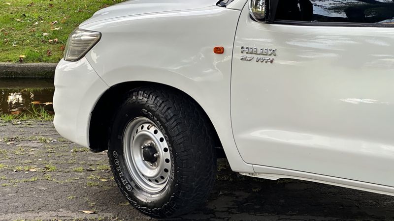 Toyota Hilux 4x2 2014 - imagen secundaria 2