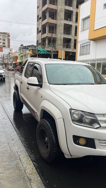 Volkswagen Amarok 4x2 2015 - imagen secundaria 1