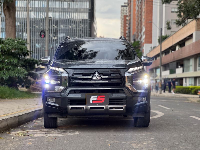 MITSUBISHI XPANDER CROSS 2WD 2024 - imagen secundaria 2