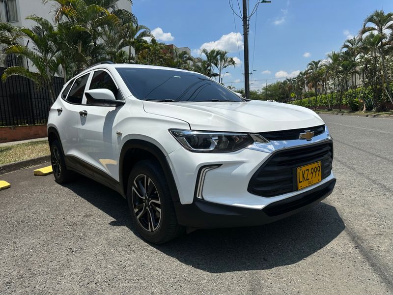 CHEVROLET TRACKER 2023 - imagen secundaria 1